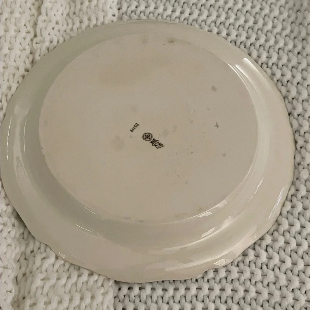 Royal Doulton Old Leeds 12.75 in Scalloped Cream Serving Plate w/ Floral Border